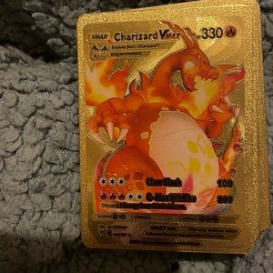 Charizard VMax gold